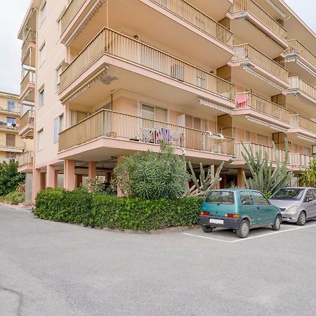 Near The Sea - Wifi And Parking Daire Ventimiglia Dış mekan fotoğraf